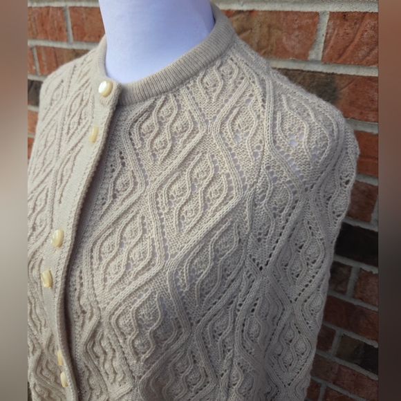 Vintage Aran Knit Capelet Poncho Cream Off White Button Front Japan - Picture 9 of 16
